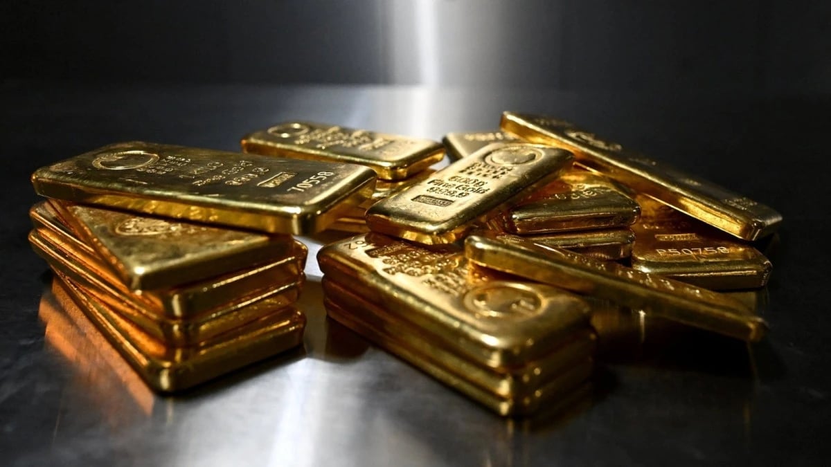 الذهب يرتفع 2.5% بعد اتفاق سلام يهدئ مخاوف التضخم
