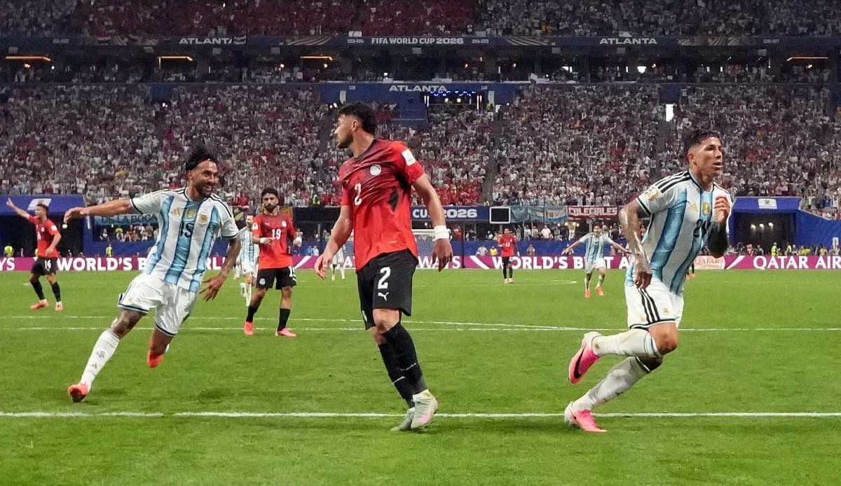 مصر تغادر كأس العالم والأرجنتين تتأهل إلى ربع النهائي