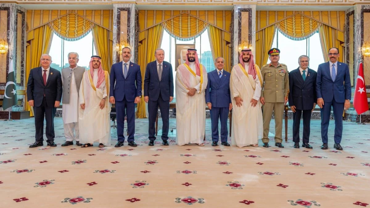السعودية وتركيا وباكستان توقع اتفاقية مكة للدفاع المشترك