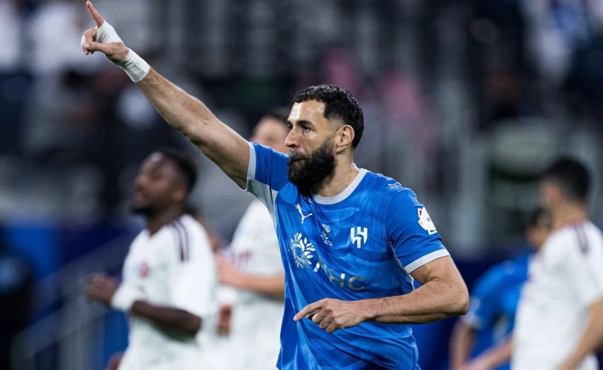 رحيل بنزيما من الهلال معقد ماليا .. وتقييم نيتو بـ135 مليون دولار