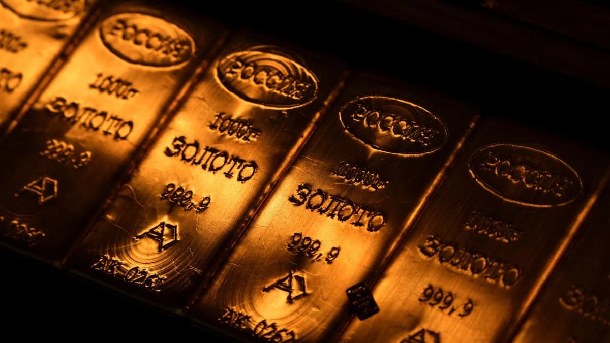 سعر الذهب يتجه لمكاسب أسبوعية ثالثة مع تجدد مخاوف الدين الأمريكي