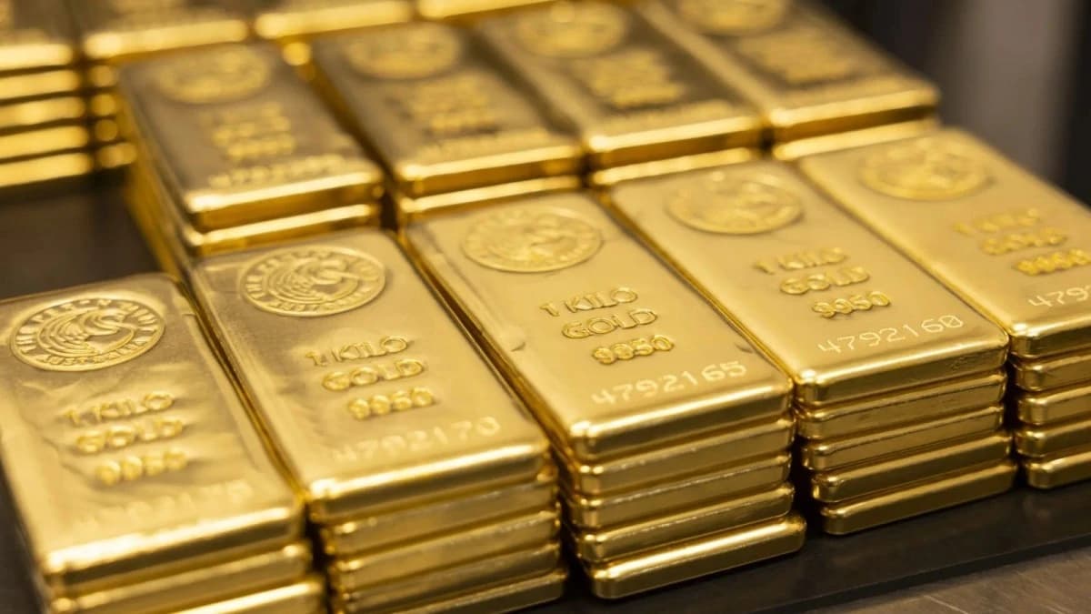 الذهب يستقر بعد خسائر يومين وسط تصاعد مخاطر رفع الفائدة