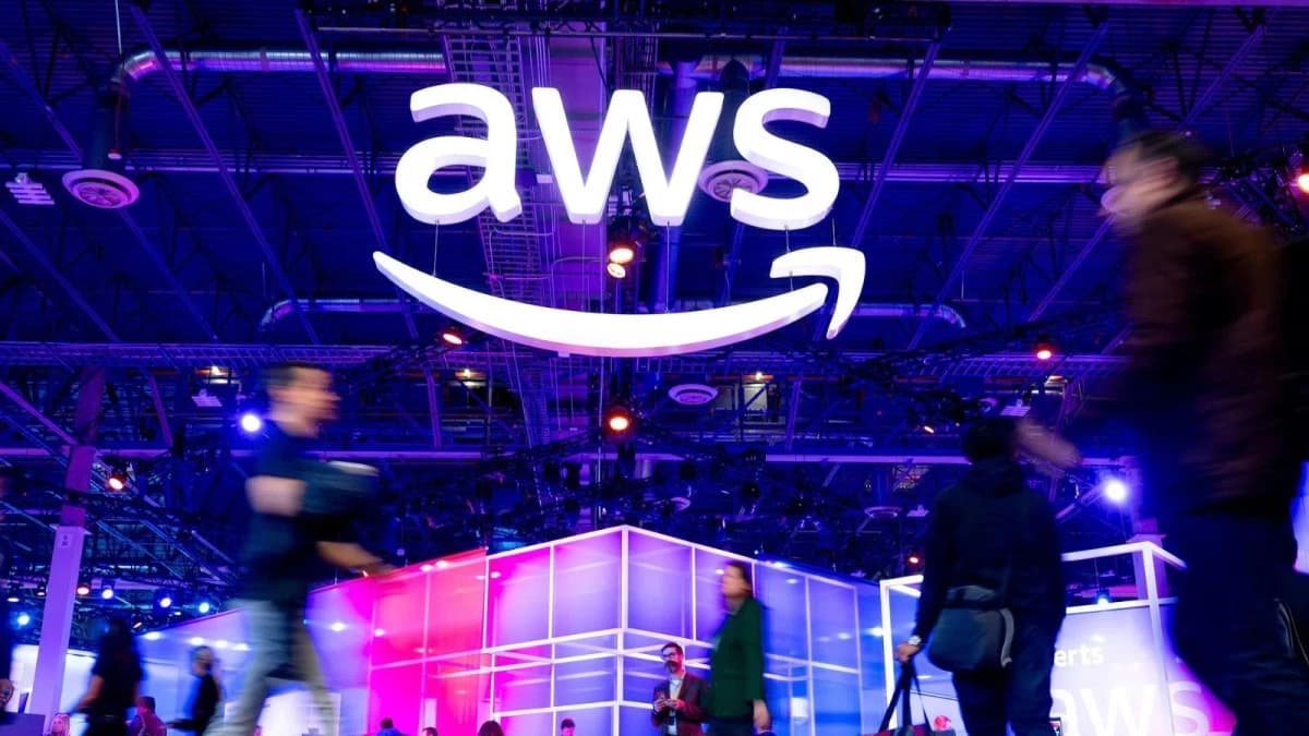 شركة AWS تستثمر 10.3 مليار دولار في السعودية.. ومنطقة سحابية في ديسمبر