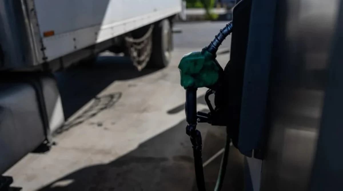 حرب إيران تفاقم خسائر إمدادات الديزل رغم تصريحات ترمب