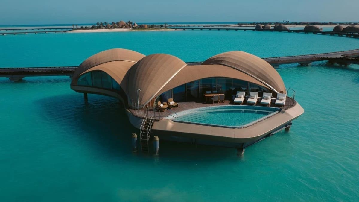 السعودية تسجل ثاني أكبر تحسن عالميا في سوق العمل السياحية منذ 2019