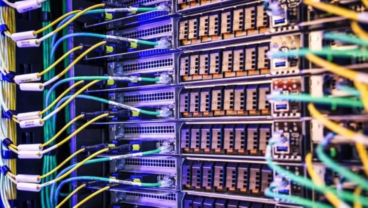 طفرة مراكز البيانات تضع الذكاء الاصطناعي أمام تحدي إيرادات بـ 6 تريليونات دولار