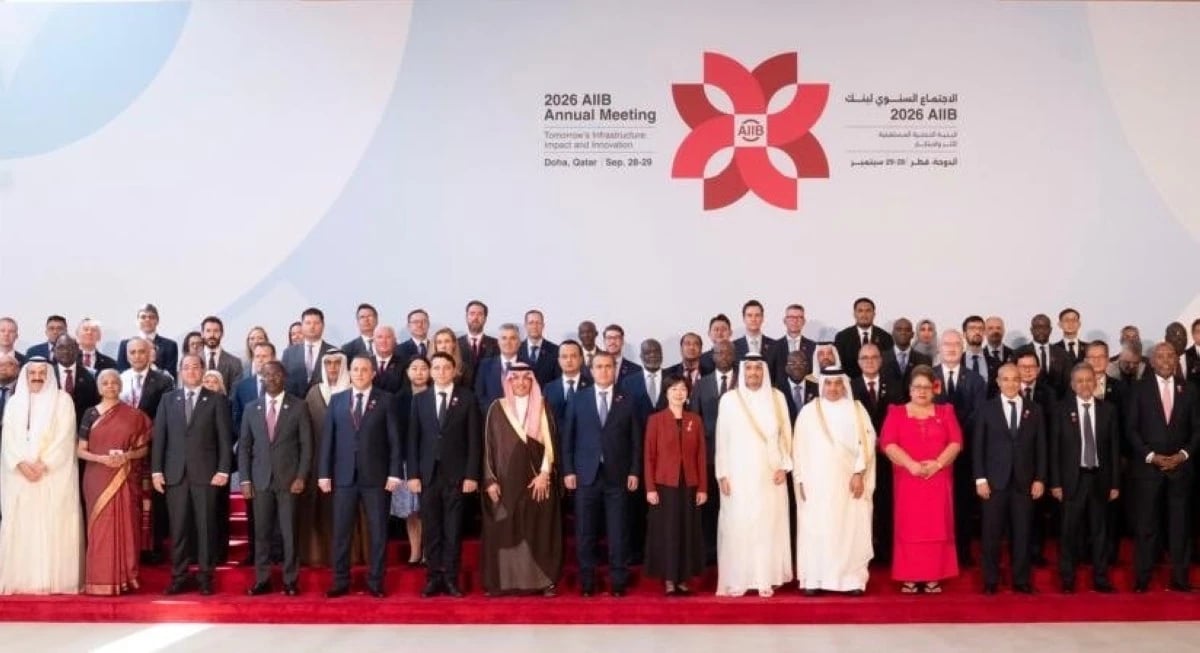 وزير المالية السعودي يحث الآسيوي للاستثمار على التعاون مع بنوك التنمية