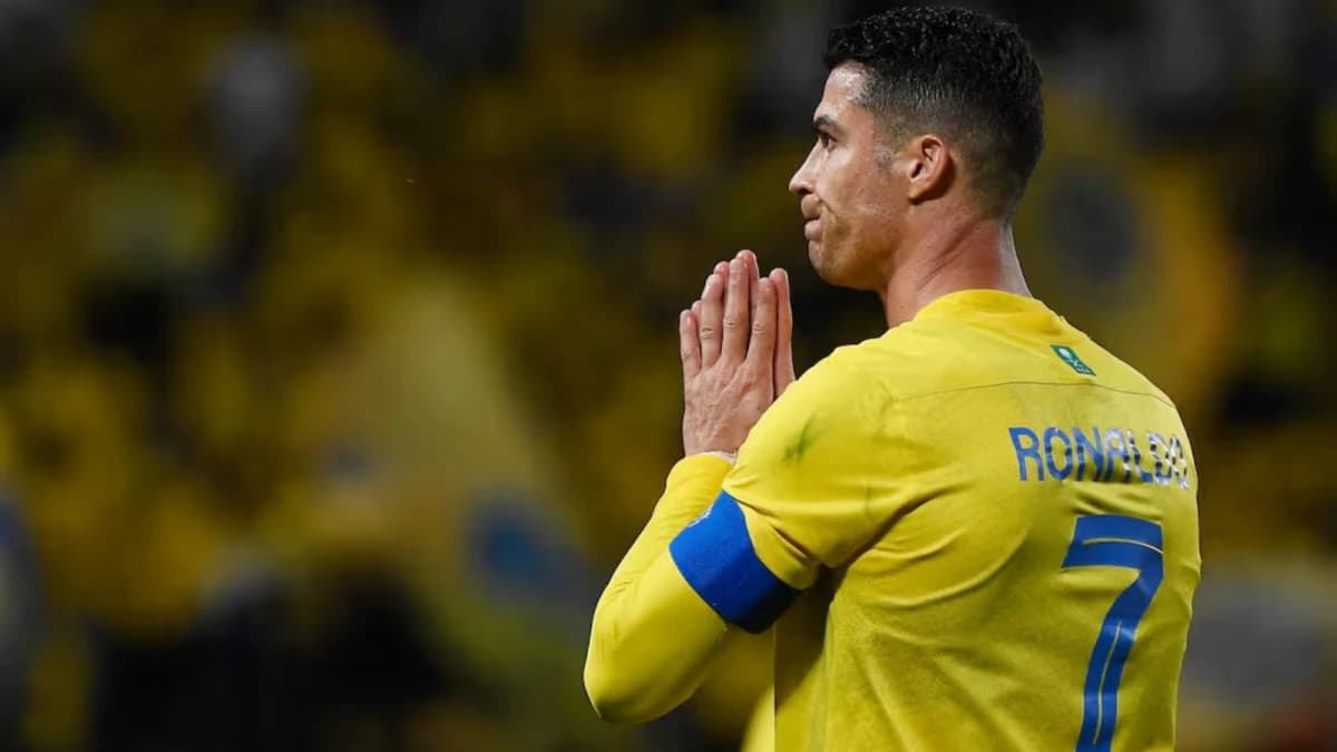 رونالدو يغادر معسكر بلاده بصورة مفاجئة ويفجر أزمة داخل منتخب البرتغال