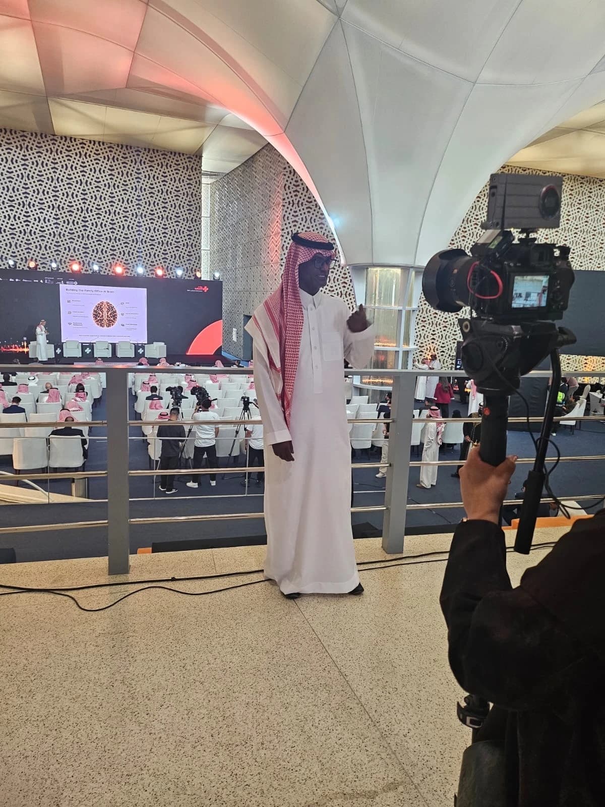 ضيوف منتدى "الاقتصادية" يطلعون على دور جمعية "ثقف" في تعزيز المشاركة المجتمعية