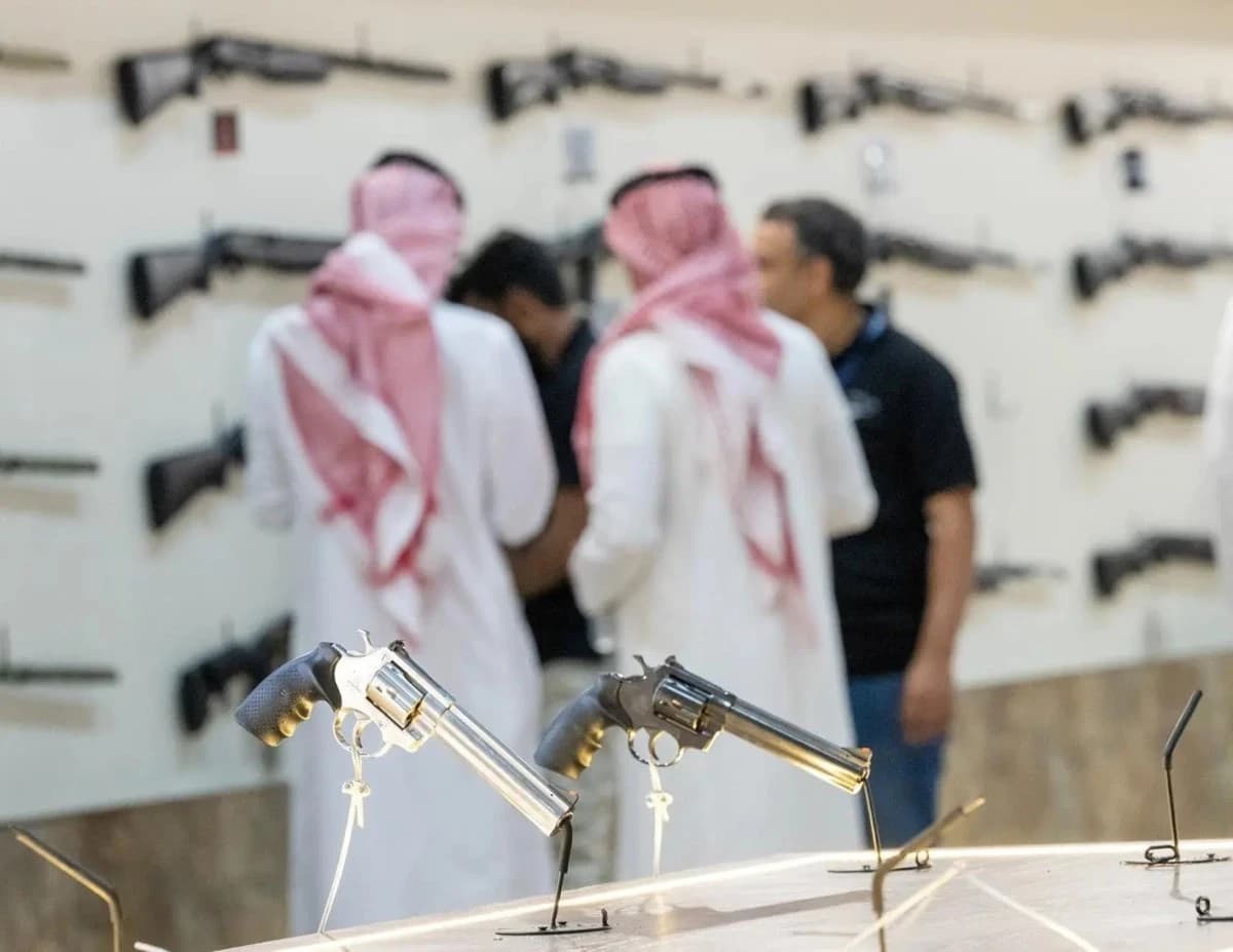 سلاح صيد وحيد في العالم يظهر في معرض الصقور السعودي بـ 4.2 مليون ريال