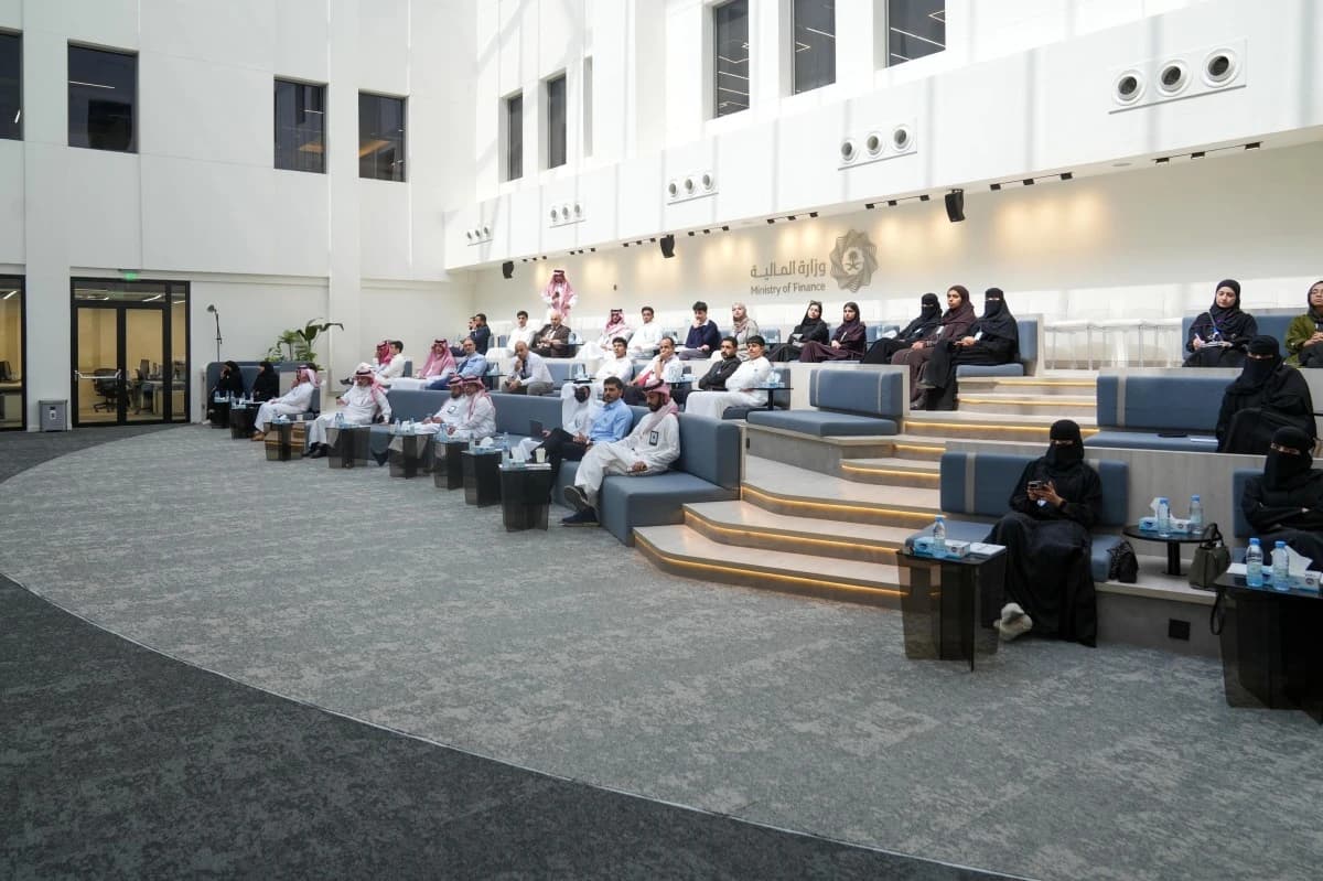 إطلاق النسخة الرابعة من برنامج "سفير متمم" لتعزيز الثقافة المالية في المدارس
