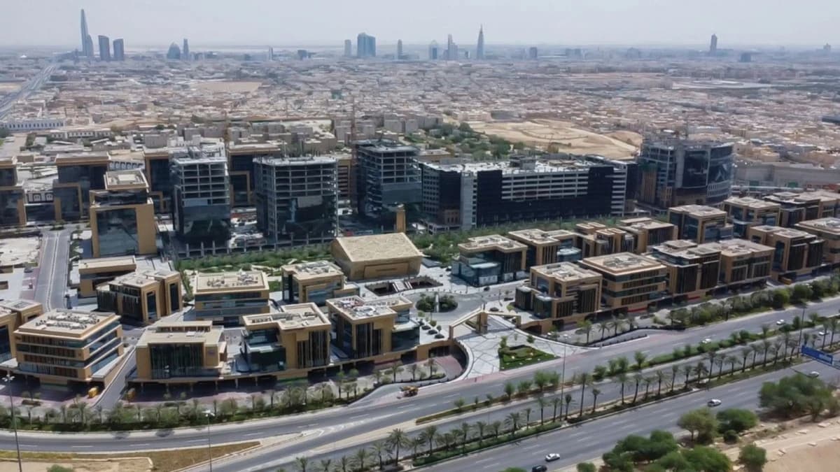 السعودية تجذب استثمار أجنبي مباشر قياسي العام الماضي بـ 159 مليار ريال