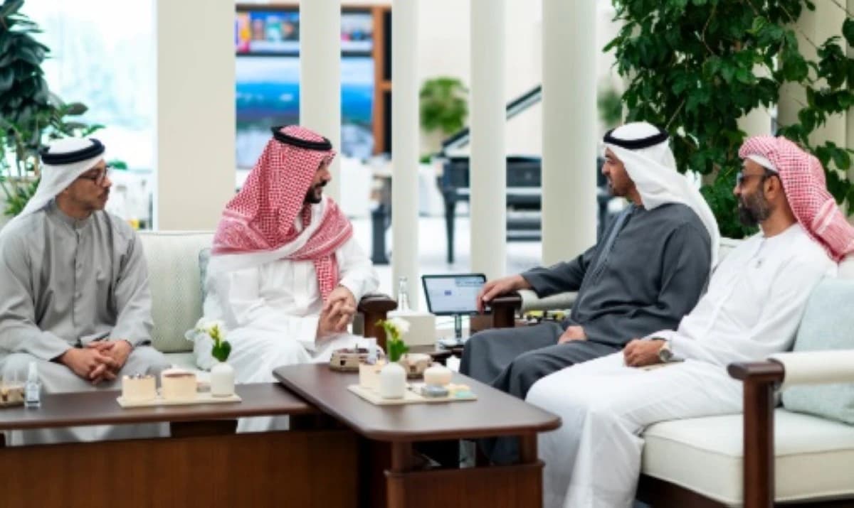 وزير الدفاع السعودي يزور أبوظبي ويلتقي رئيس الإمارات