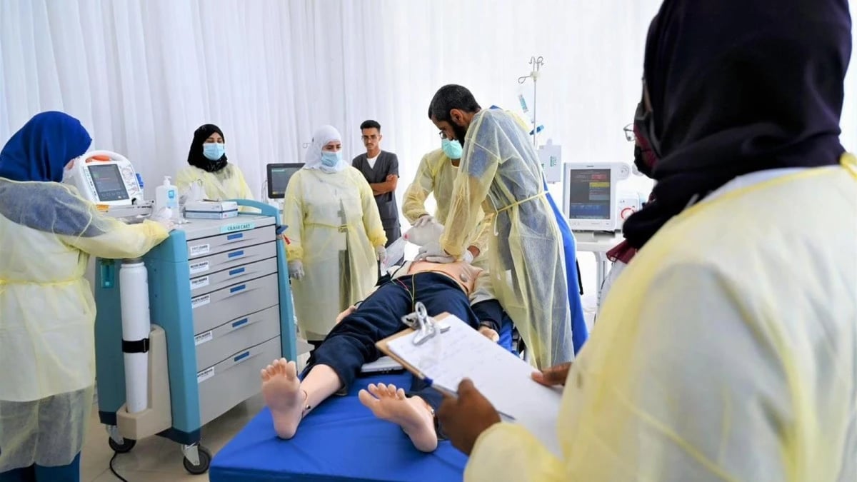 "الصحة القابضة" تطرح 4300 فرصة وظيفية للممارسين السعوديين
