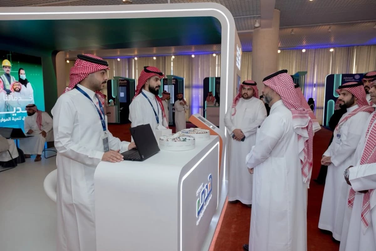 معرض الخريج والوظيفة في الرياض يتيح 400 فرصة بمشاركة 20 جهة