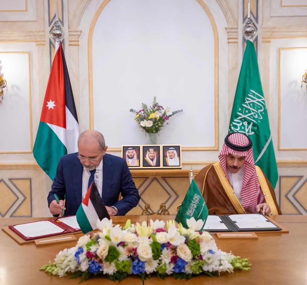 السعودية والأردن توقعان بروتوكولا معدلا لإنشاء مجلس التنسيق الأعلى