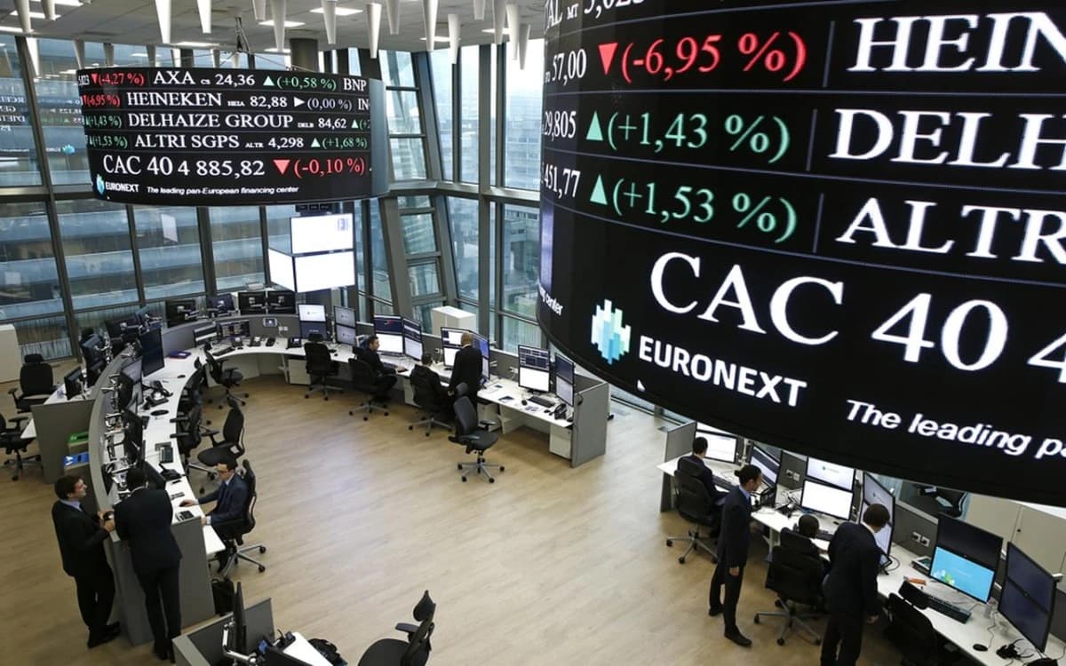 الأسهم الأوروبية تتكبد خسارة أسبوعية وسط اضطرابات فرنسا وارتفاع النفط
