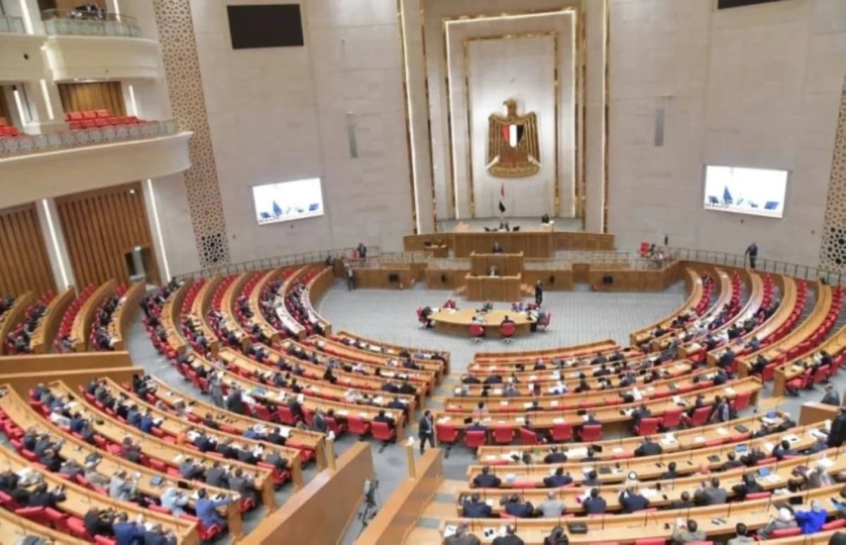 البرلمان المصري يوافق على تفويض السيسي لدعم السعودية عسكرياً