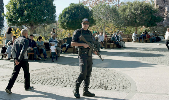 تفجيرات باريس تمنح ملف الإرهاب الأولوية في جدول أعمال قمة «العشرين»