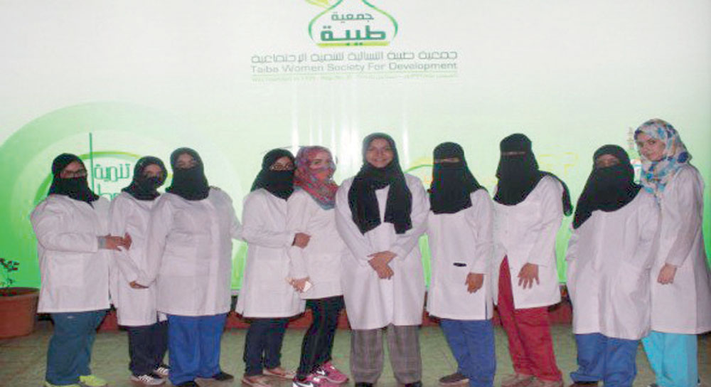 جمعية طيبة النسائية تنظم ورش تدريب ومعرضا للمشاريع المهنية