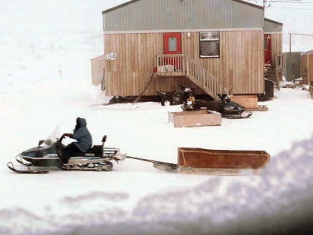 فصل الثلجي في في يقطن الاسكيمو البيت يستخدم شعب