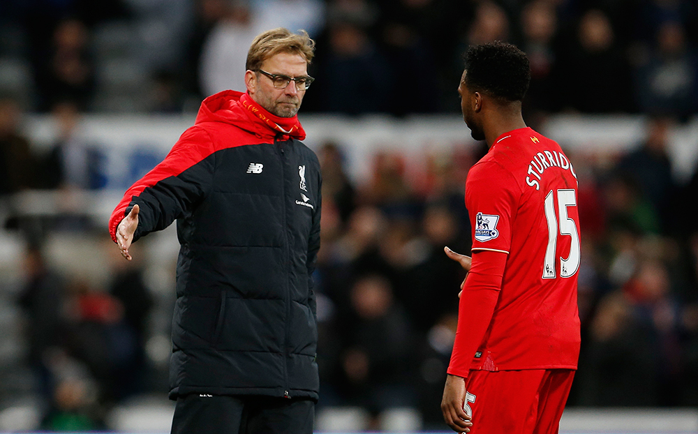 نيوكاسل يفاجىء ليفربول ويلحق به هزيمته الثانية بقيادة كلوب