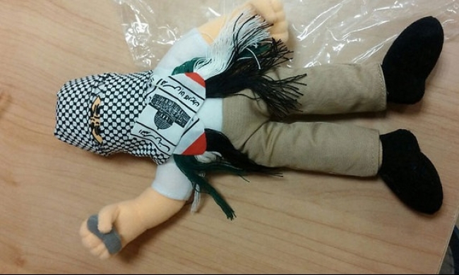 الكيان الصهيوني يصادر 4000 دمية قادمة من الإمارات بحجة التحريض ضده