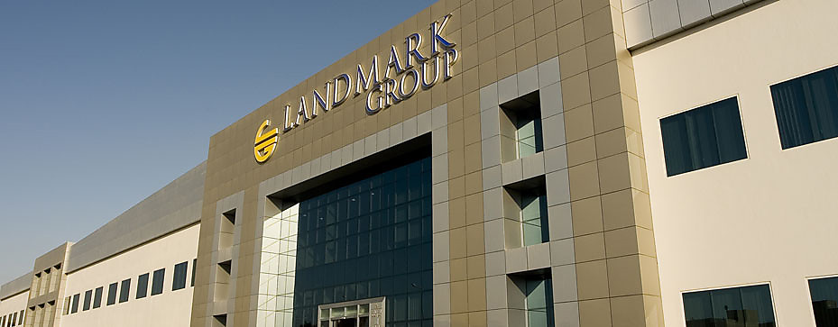 سلسلة لاند مارك الإمارتية توقف بيع منتجات دونالد ترامب ردا على تصريحاته المعادية للمسلمين