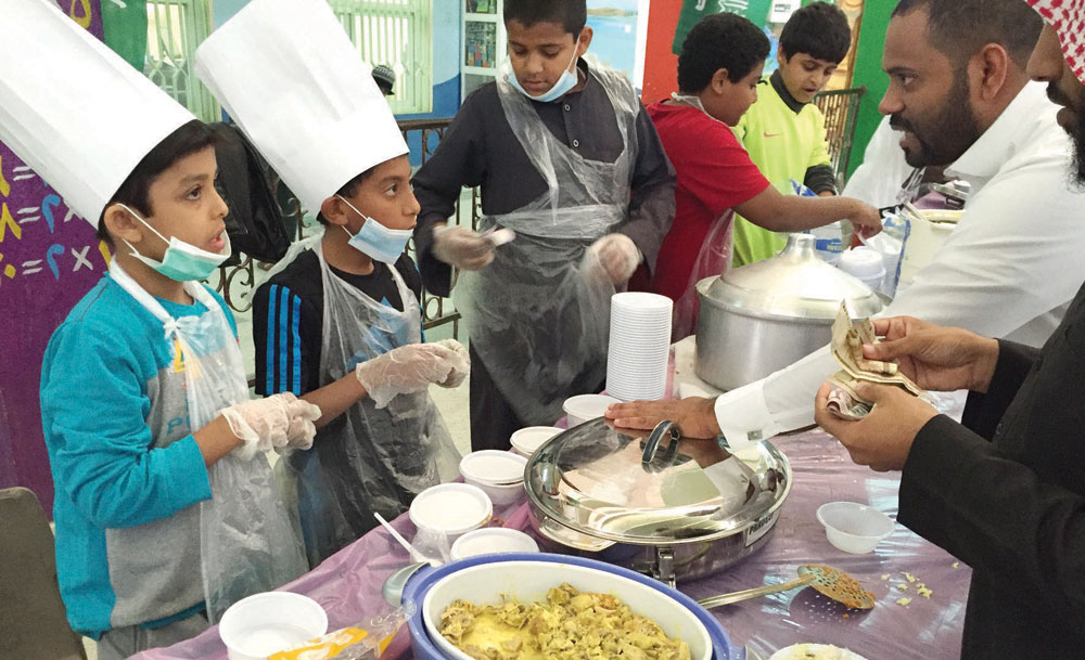 التاجر الصغير .. إبداع وغرس للقيم