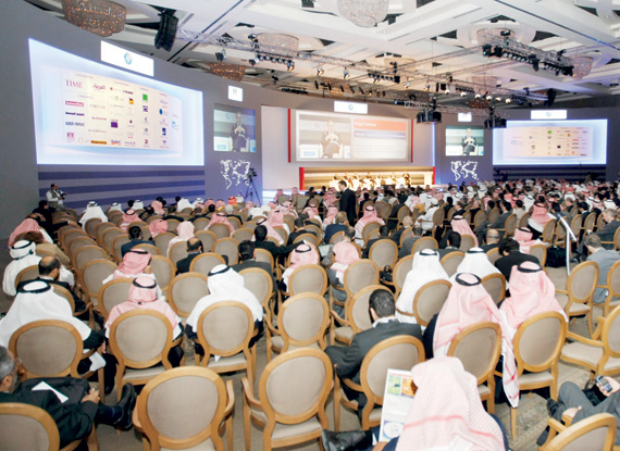 تستر وبيع تراخيص وبضائع مغشوشة في معارض ومهرجانات تسوق