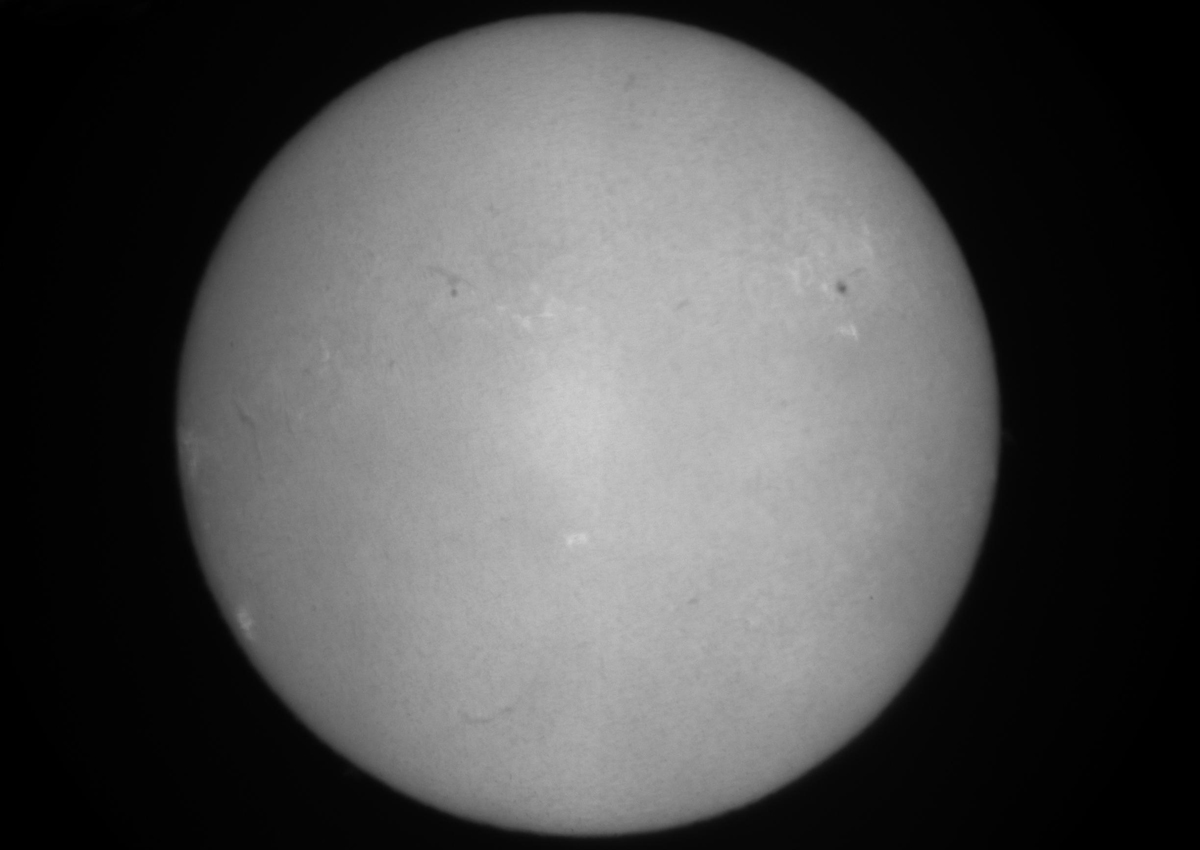 الرياض تحتفظ بنيزك ضخم.. وترصد الشمس مع طوكيو وليما