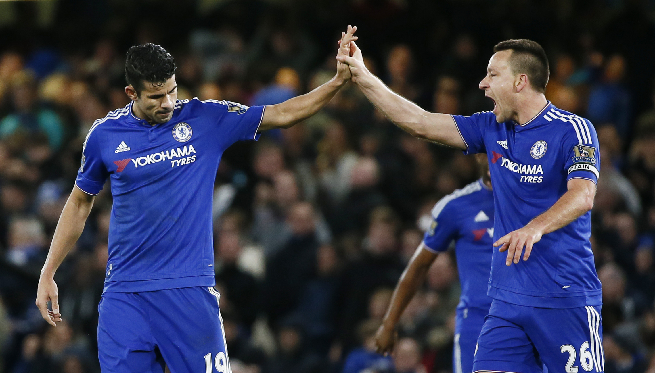 قصة مصورة: ليفربول يسقط ليستر .. ومصير فان غال في مهب الريح .. وبداية خجولة لهيدينك