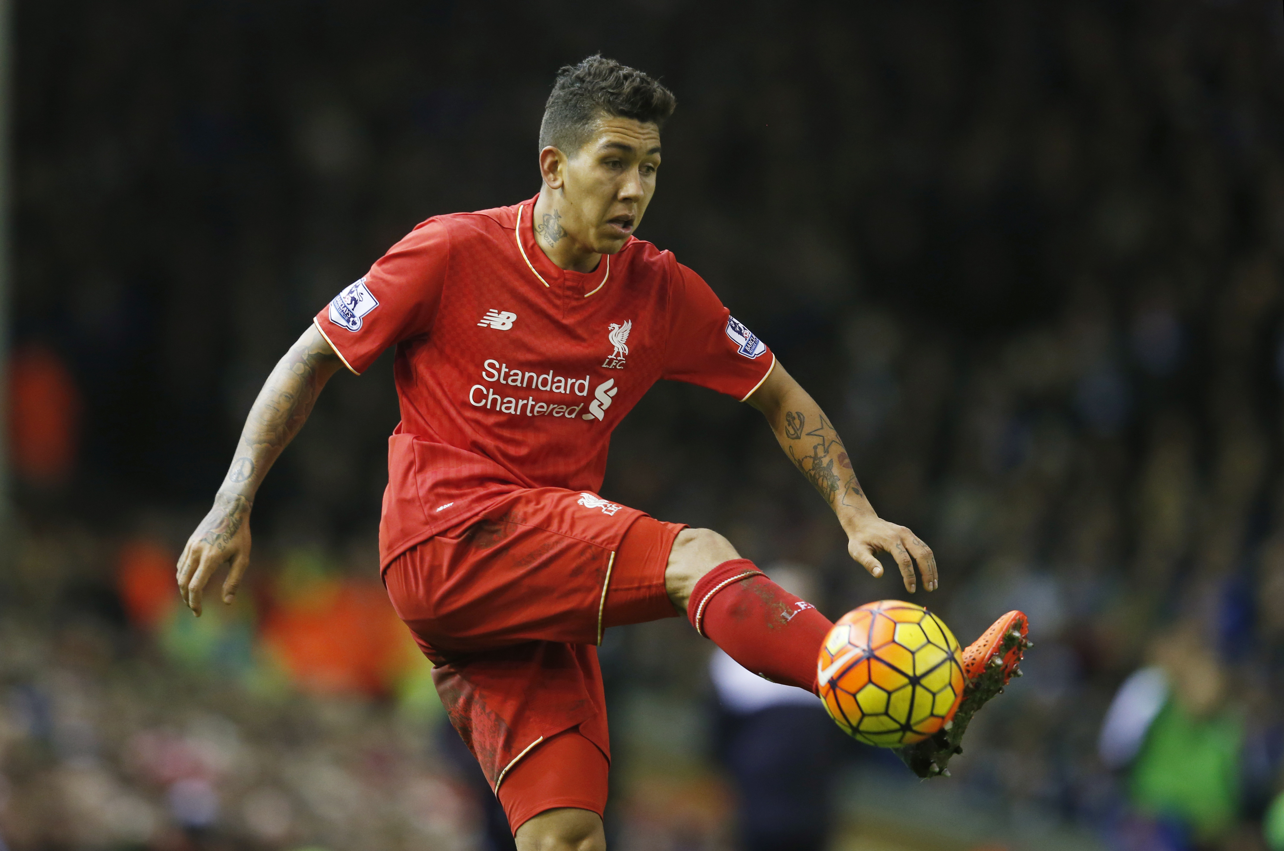 قصة مصورة: ليفربول يسقط ليستر .. ومصير فان غال في مهب الريح .. وبداية خجولة لهيدينك