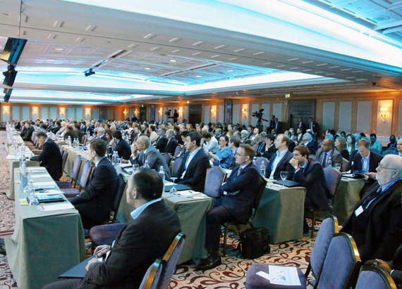 باستثناء النفط .. رهانات أواخر 2015 تسير عكس التوقعات