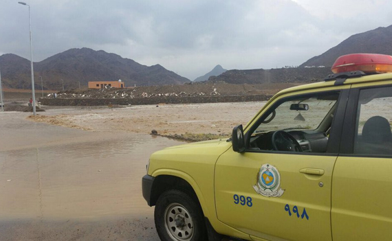 الدفاع المدني يحذر أهالي جدة وحائل والباحة من تقلبات الأجواء