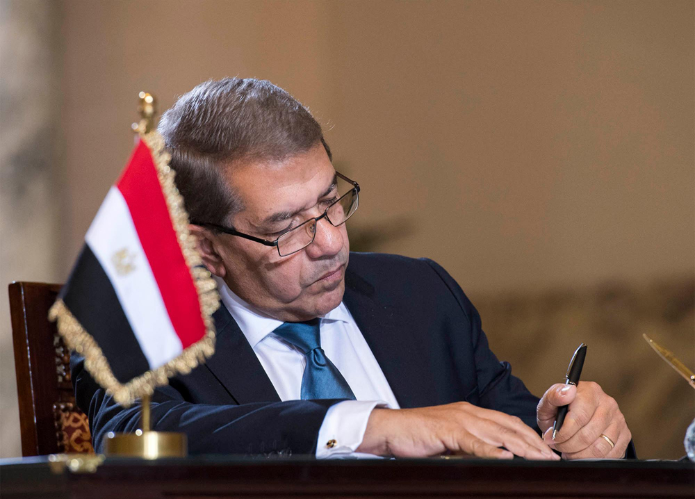 الملك يعلن تشييد جسر بين السعودية ومصر عبر البحر الأحمر .. والسيسي: سنطلق عليه "جسر الملك سلمان"