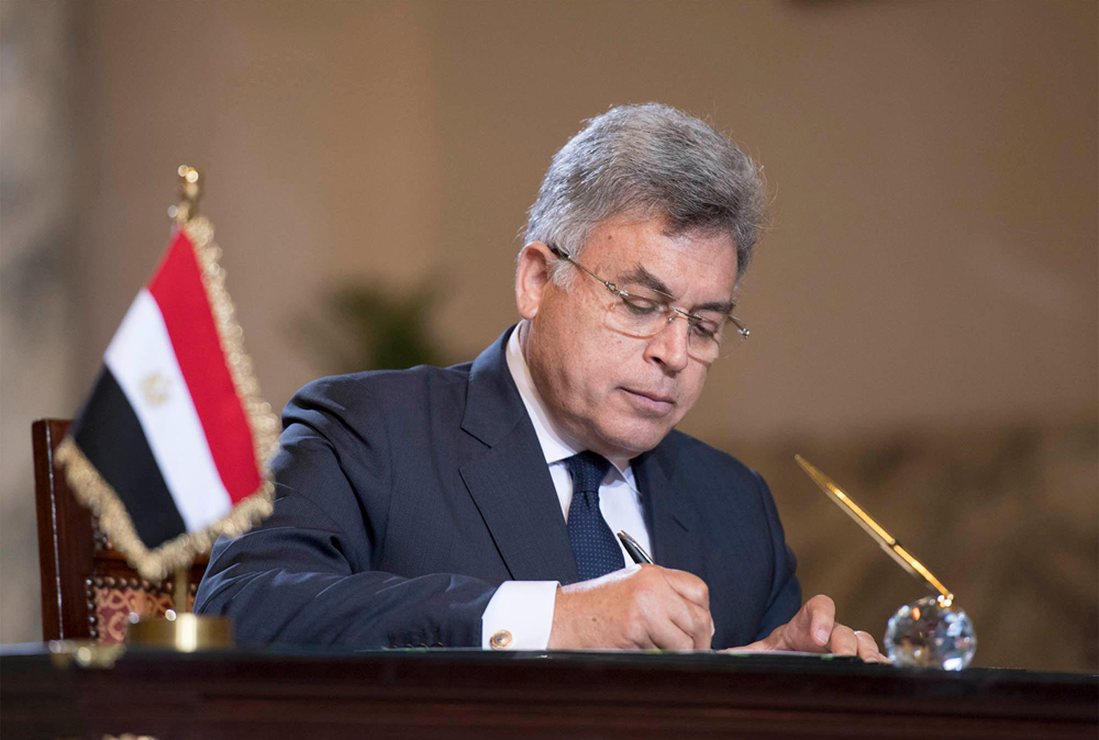 الملك يعلن تشييد جسر بين السعودية ومصر عبر البحر الأحمر .. والسيسي: سنطلق عليه "جسر الملك سلمان"