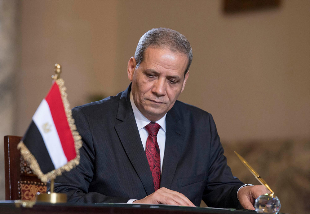 الملك يعلن تشييد جسر بين السعودية ومصر عبر البحر الأحمر .. والسيسي: سنطلق عليه "جسر الملك سلمان"