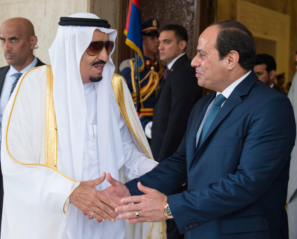 الملك يعلن تشييد جسر بين السعودية ومصر عبر البحر الأحمر .. والسيسي: سنطلق عليه "جسر الملك سلمان"