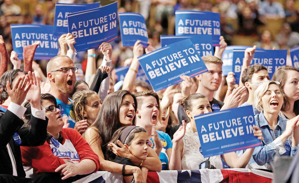 معسكر ساندرز يهدد فرص هيلاري للفوز بالرئاسة