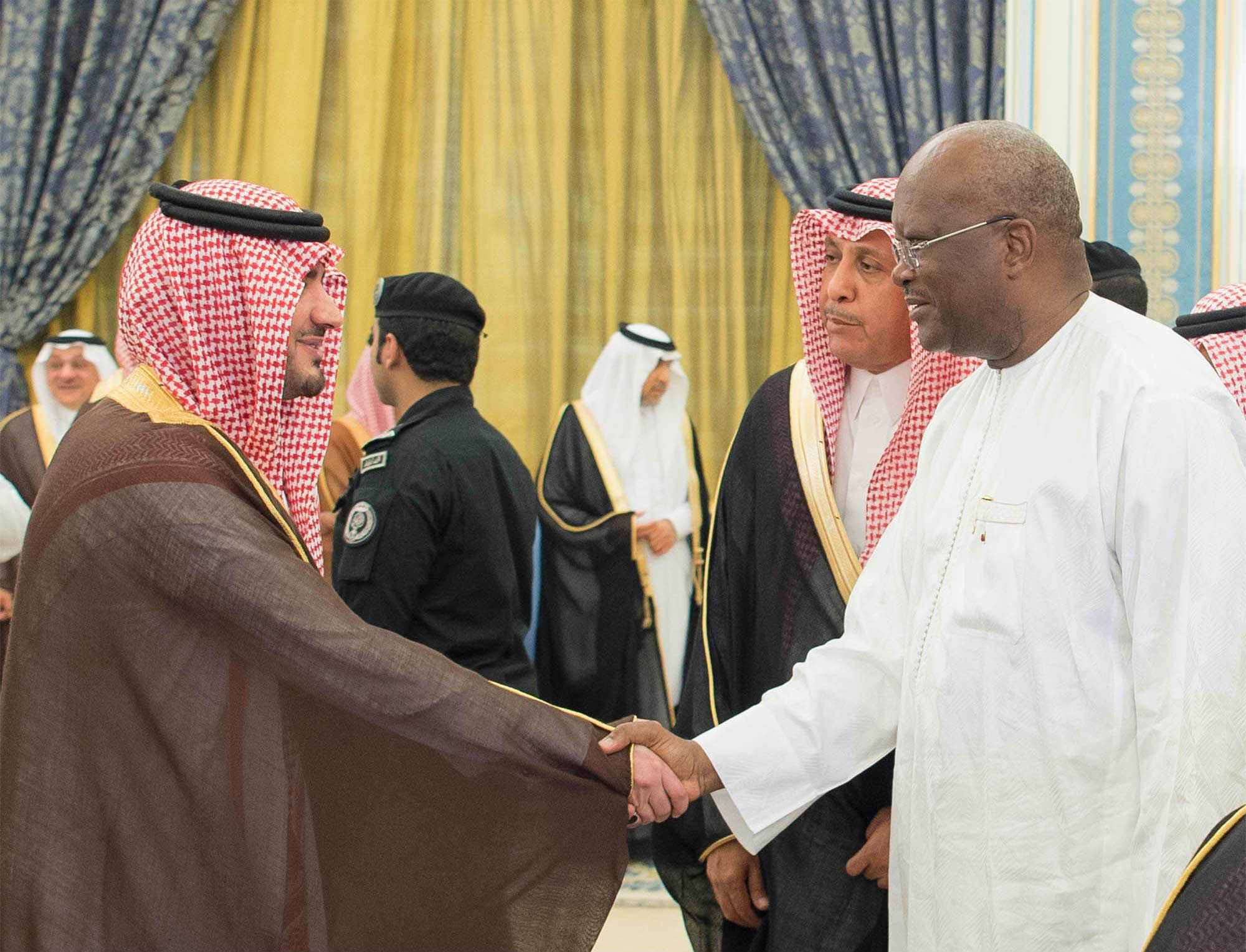 خادم الحرمين ورئيس بوركينا فاسو يشهدان توقيع اتفاقية تعاون في مجال مكافحة الجريمة