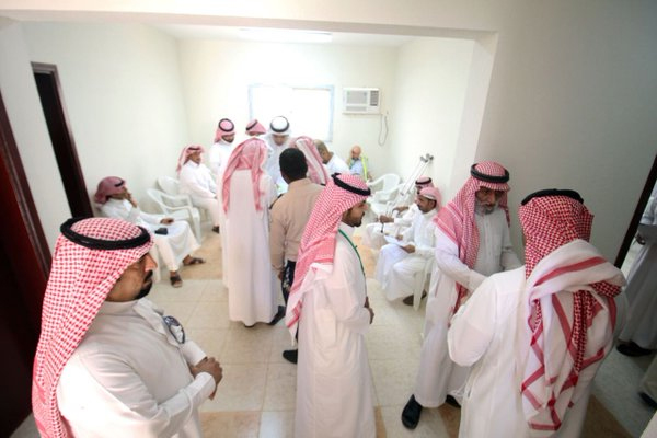 "الإسكان" تسلم أولى مشروعات "100 ألف منتج سكني"