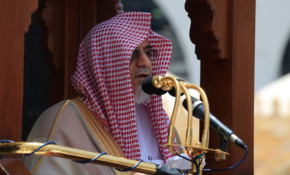 بن حميد : الديار المقدسة ليست ميدانا لنقل الخلافات