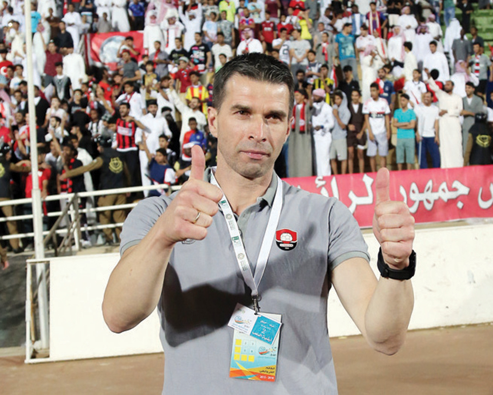 الرسيني: أفقد صوابي .. لم أذق طعم النوم