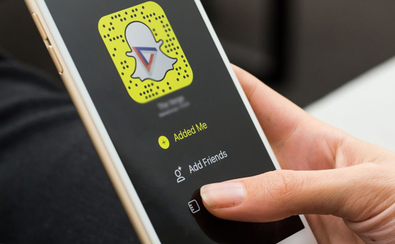 "الإفتاء" الإماراتية : فلاتر "سناب شات" حرام .. والله تعالى كرم بني آدم