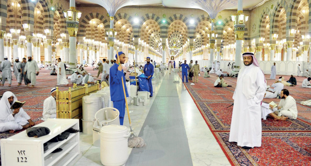 خدمات لا تنقطع
في رحاب مسجد الرسول