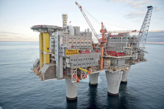 أسعار النفط تتعافى مدعومة بإضراب وشيك في النرويج وتراجع الدولار