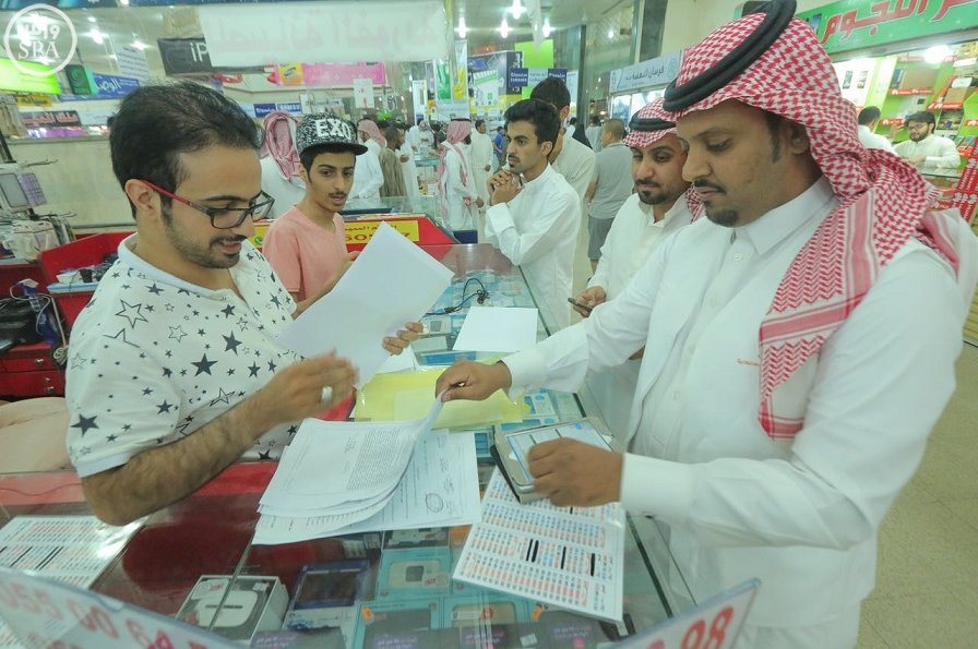 حملات التفتيش في المناطق تغلق 1500 محل اتصالات وتنذر 700 محل مغلق