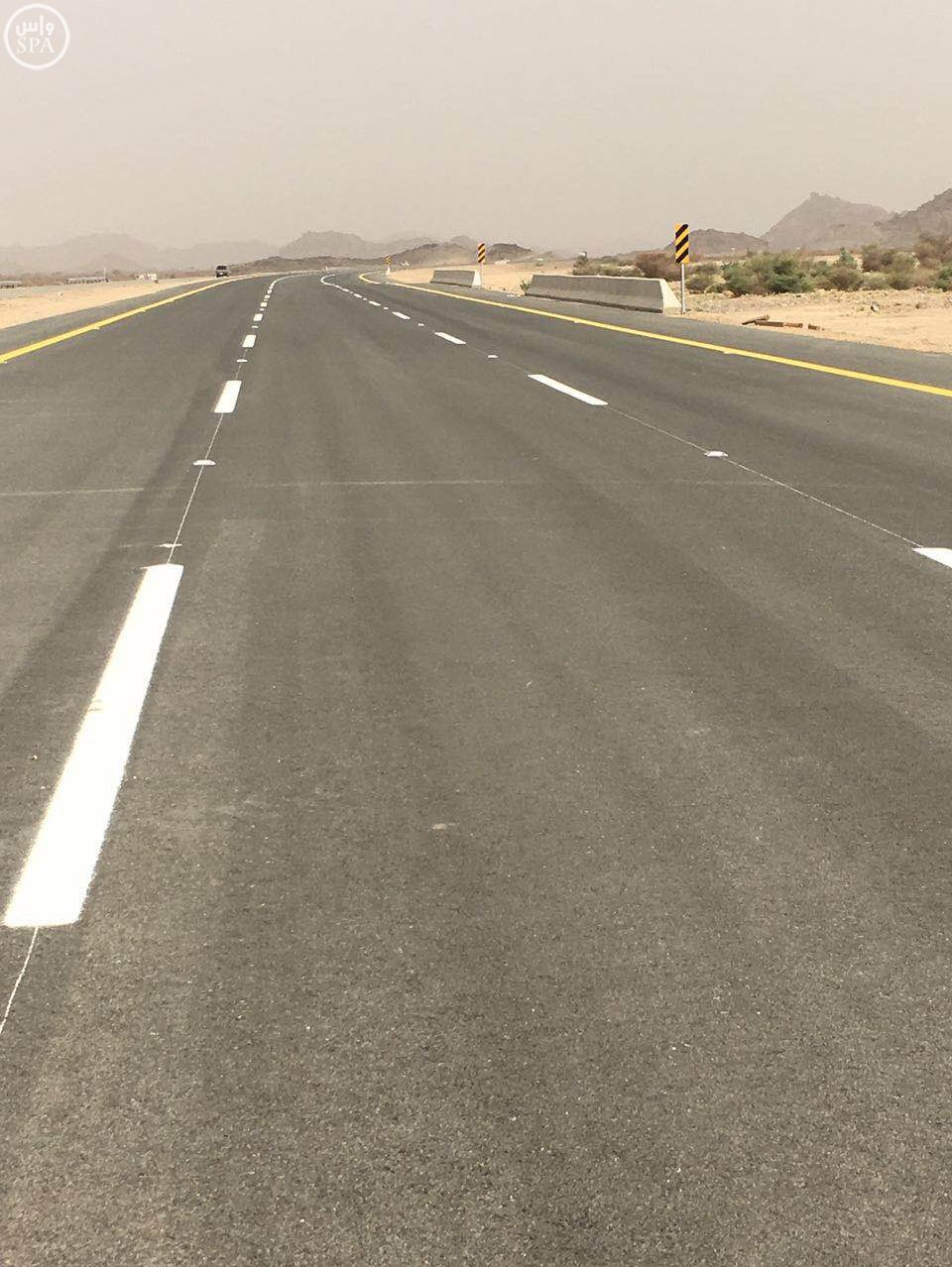 افتتاح المرحلة الأولى من مشروع ازدواج طريق بيشة خميس مشيط بطول 28 كم