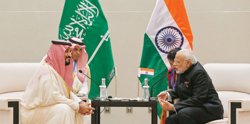 من لقاء ولي ولي العهد مع رئيس الوزراء الهندي على هامش قمة العشرين. «إ ب أ»